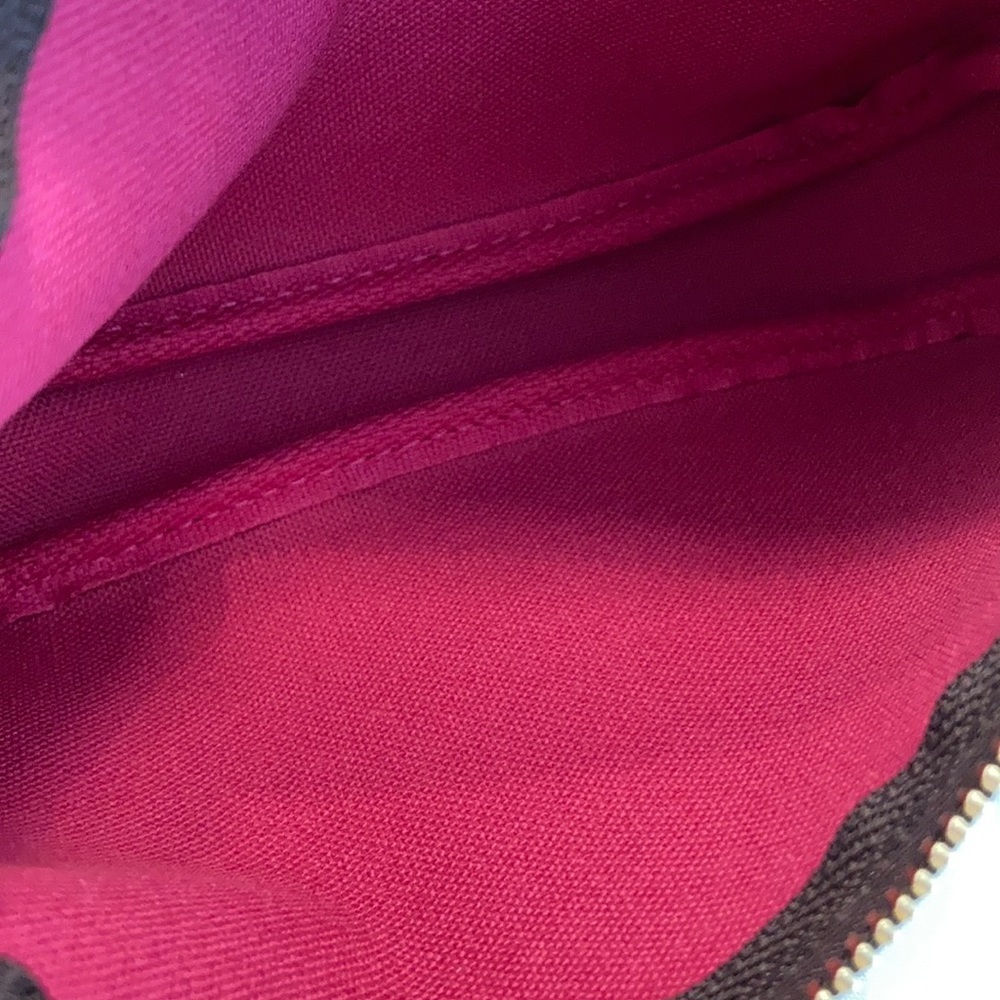 LOUIS Vuitton Christmas 2020 mini pochette access - Picture 8 of 11